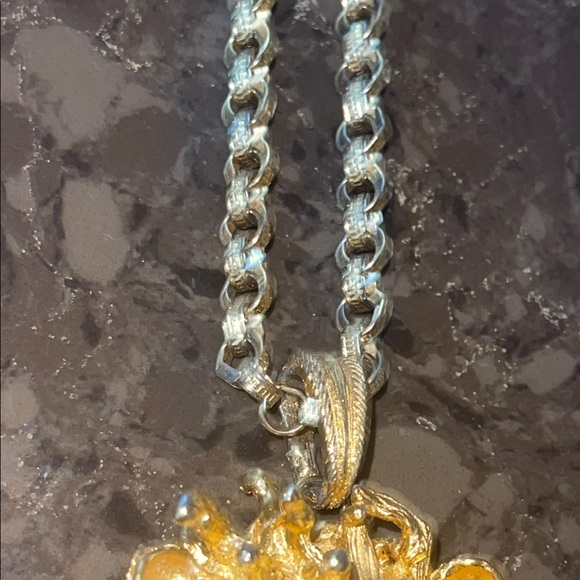 Green and Gold Lion Head Necklace - Picture 6 of 16